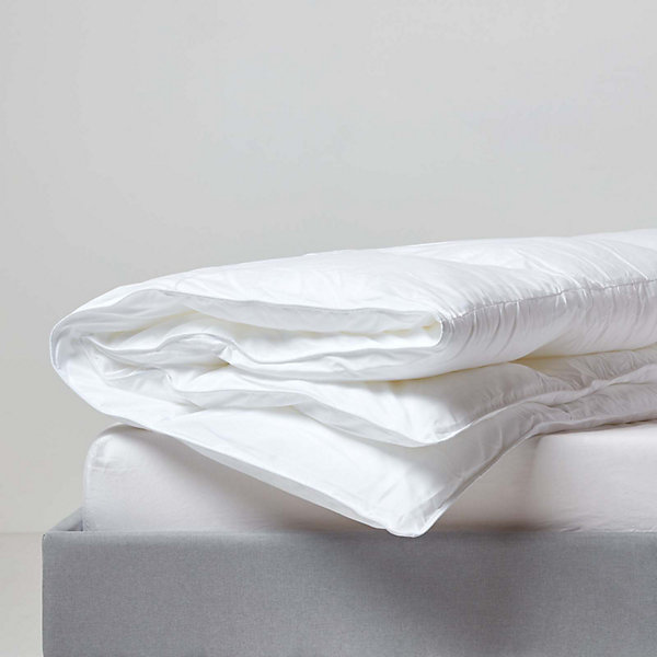 Couette légère été 230x220 cm - Couette 2 personnes - Microfibre - HOMESCAPES