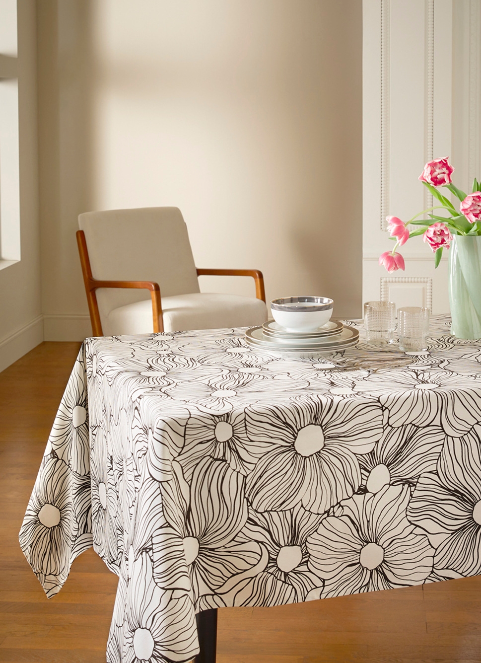 NAPPE EN TWILL DE COTON IMPRIMÉ FLEURS ANTI-TACHES BLANC NOIR