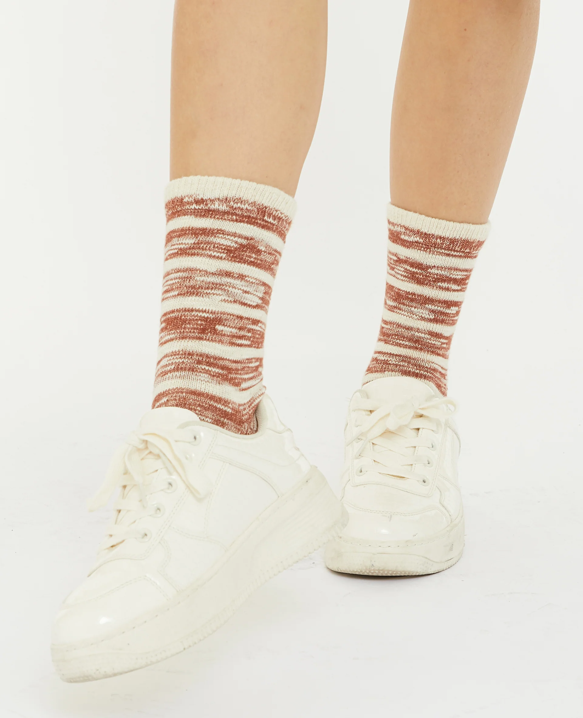 Paire de chaussettes bicolores effet rayé