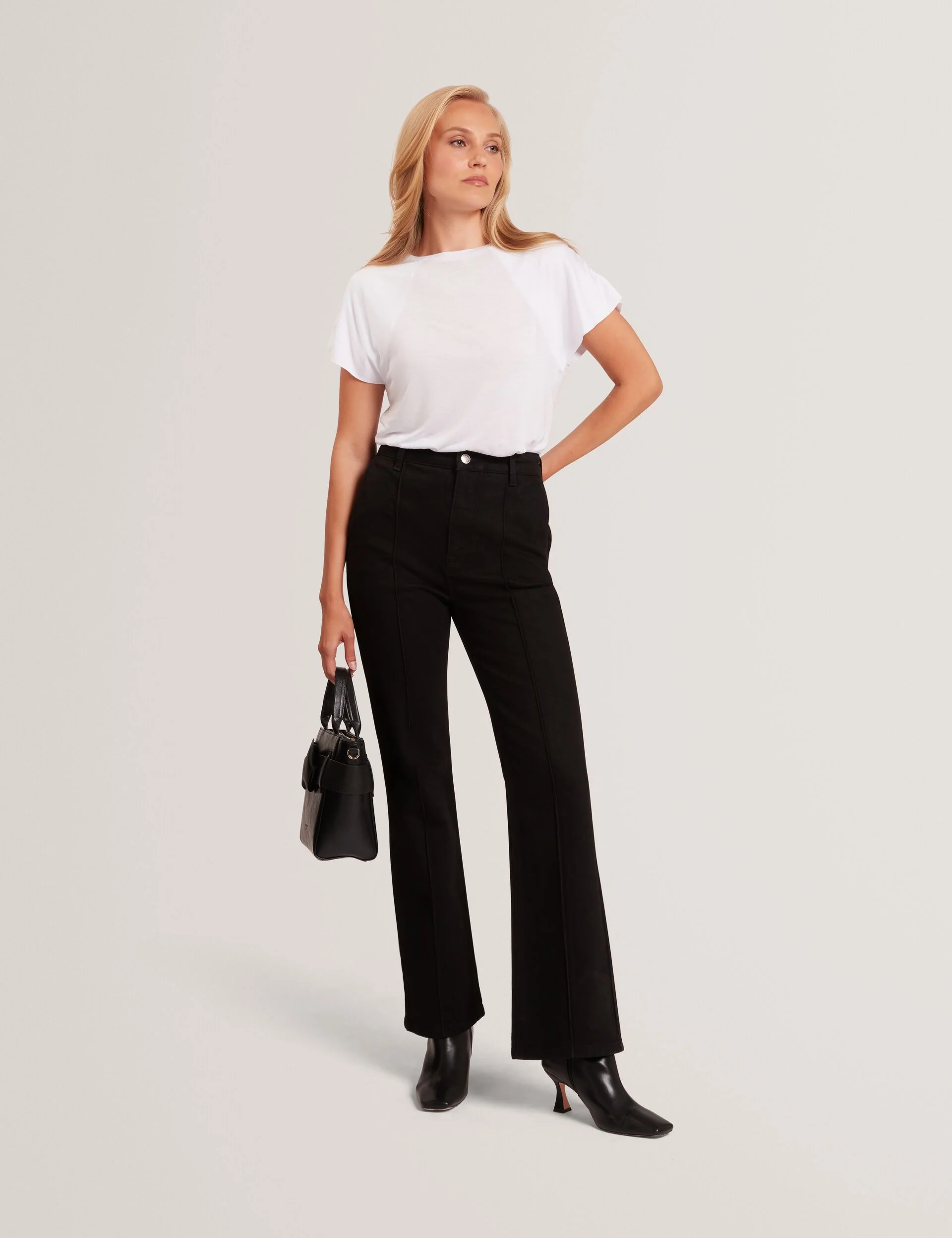 ARARE | BLACK