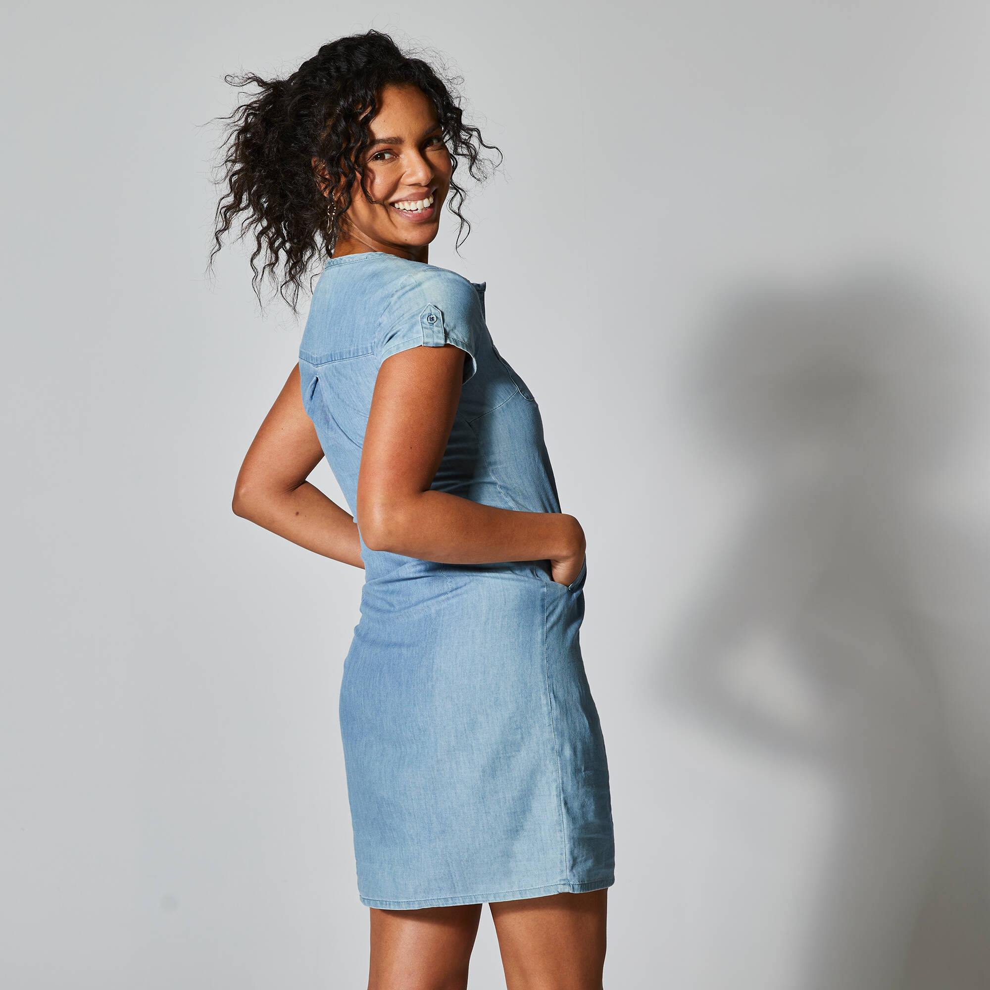 Robe col tunisien, denim léger
