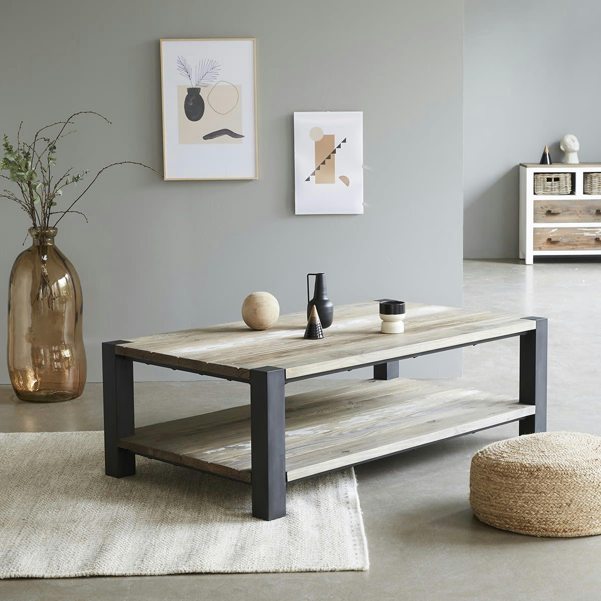 INDUS - Table basse en pin recyclé massif et métal