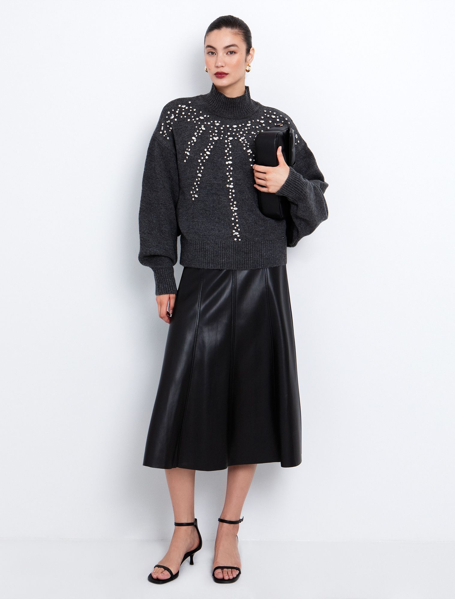 Πουλόβερ με κρύσταλλα