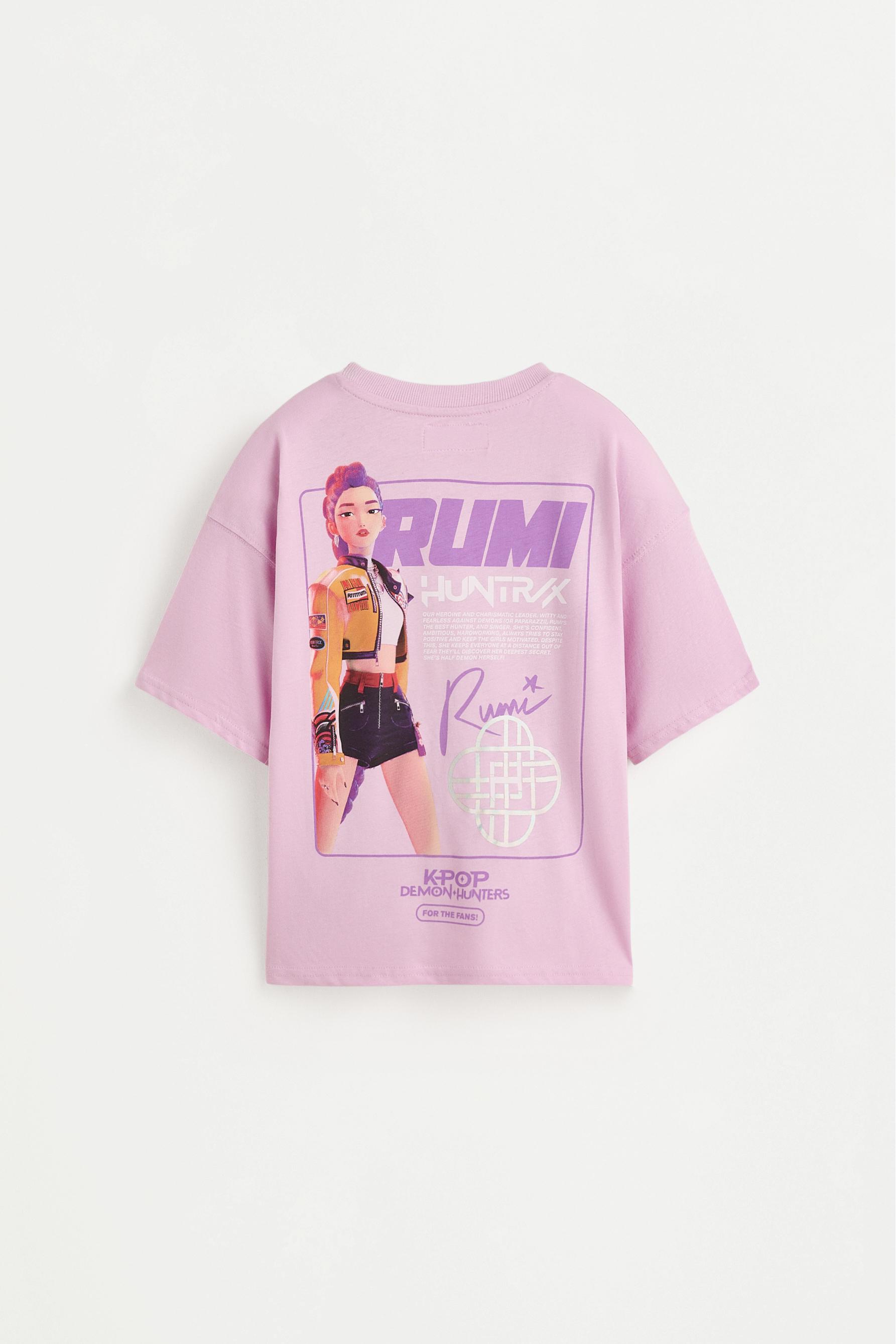 Camiseta Rumi Huntrix K-Pop Demon Hunters ™/© Netflix