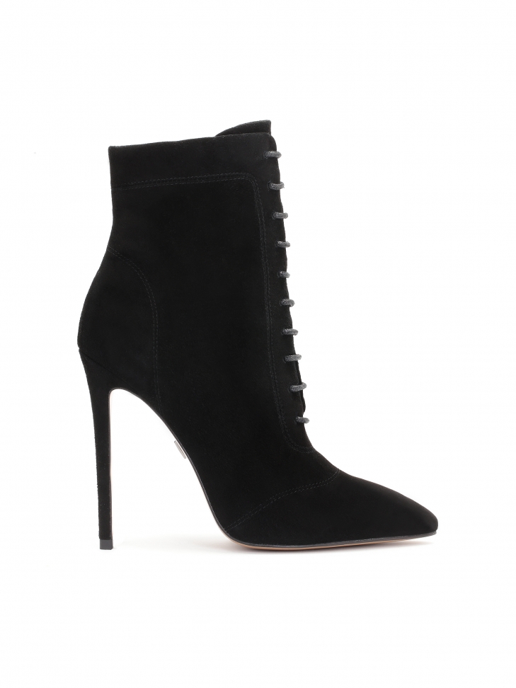Black ladies' booties with pointed toe caps and high heels