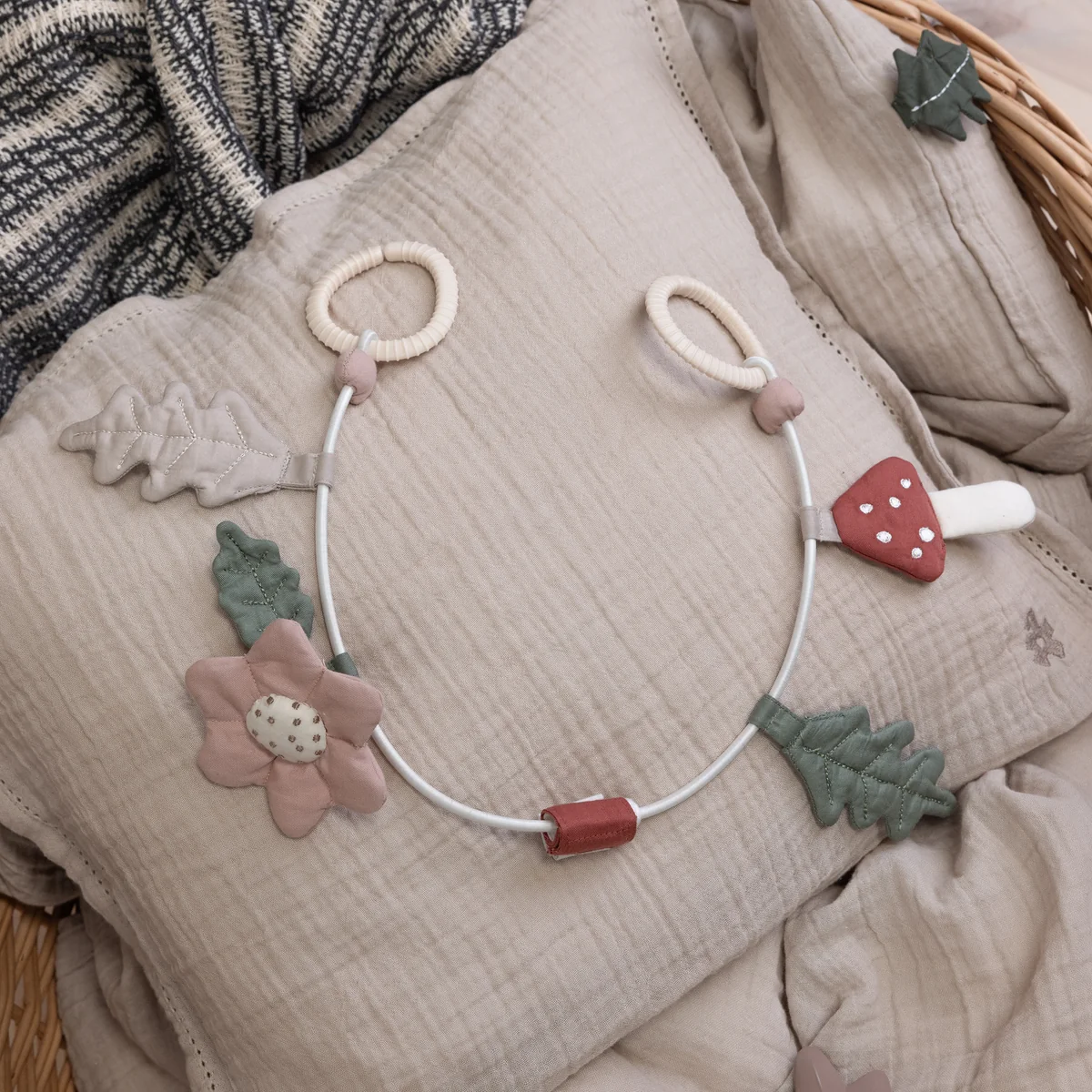 Sebra - Kinderwagenkette aus Bio-Baumwolle, Blatt / Pilz / Blume, bunt