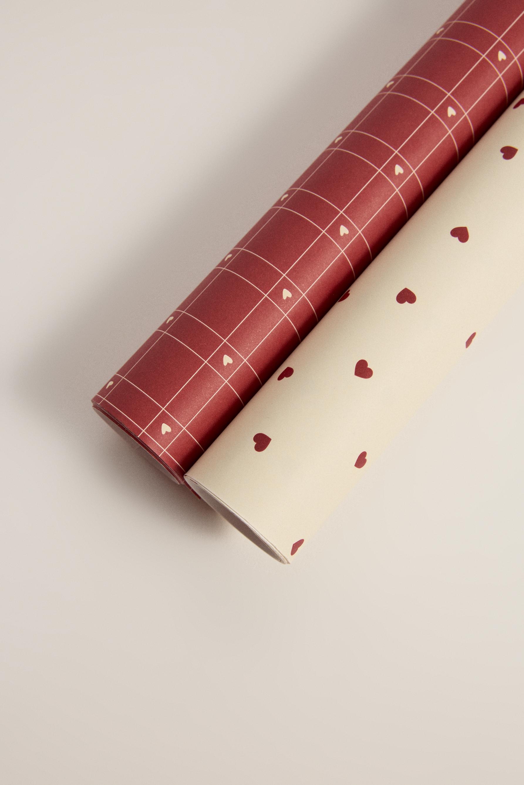 Set papel de regalo corazones