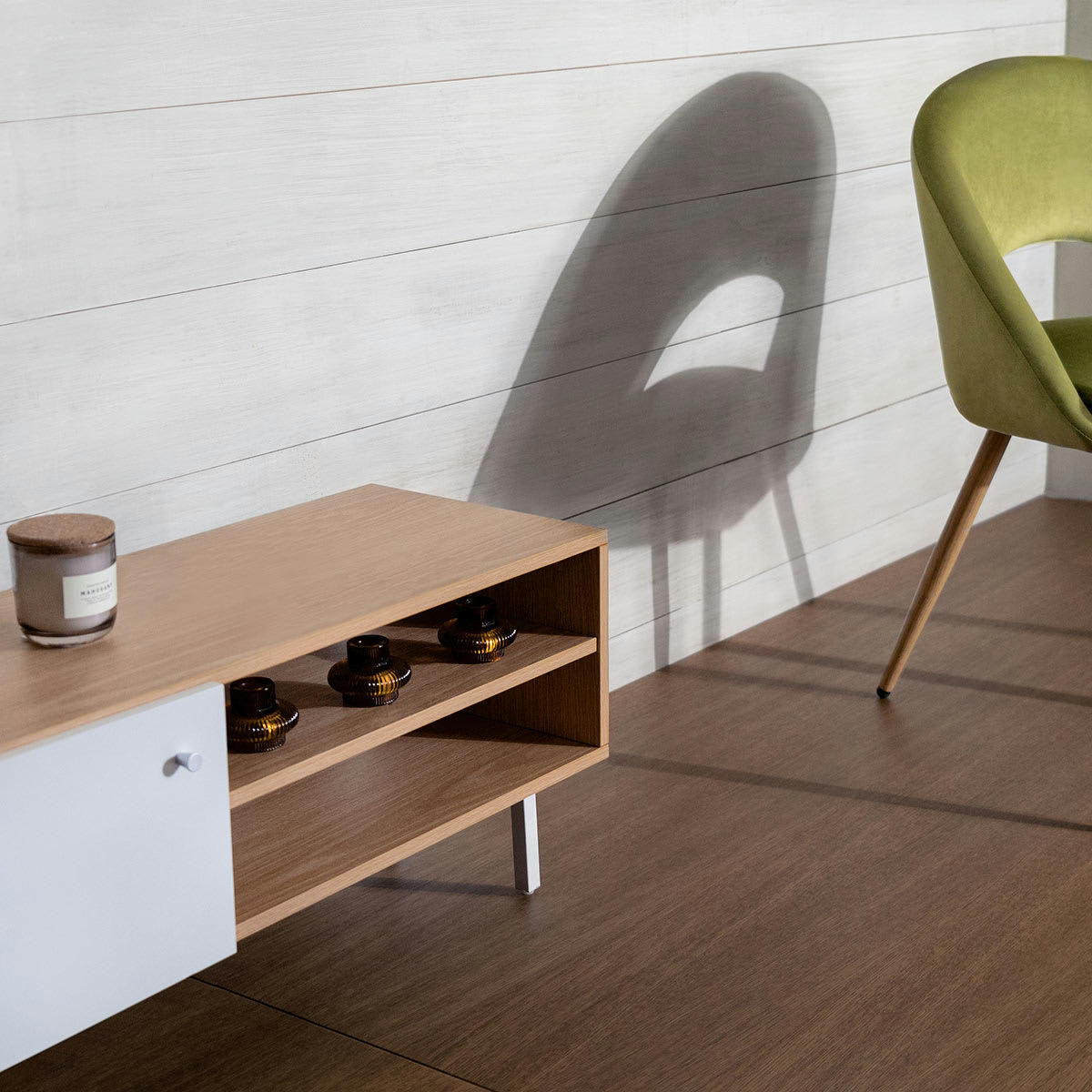 - Meuble TV en bois avec espaces
