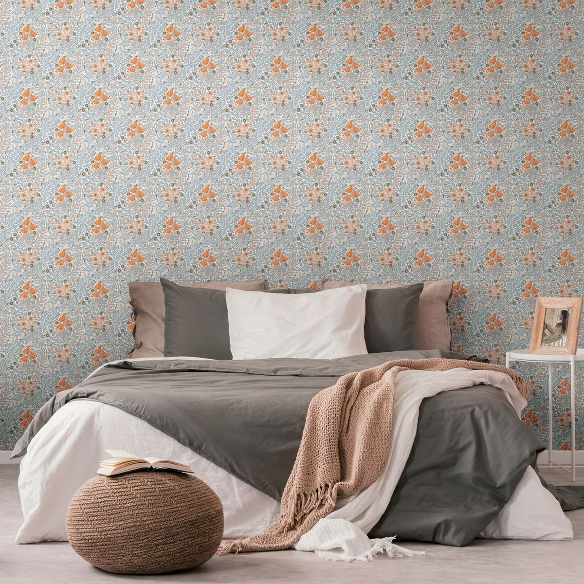 Livingwalls behang bloemmotief grijs, oranje, wit en beige - 53 cm x 10.05 m - AS-390574