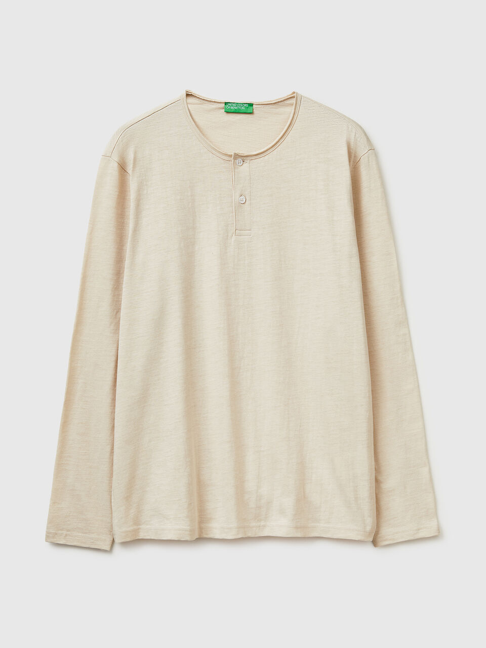 T-shirt with henley neck