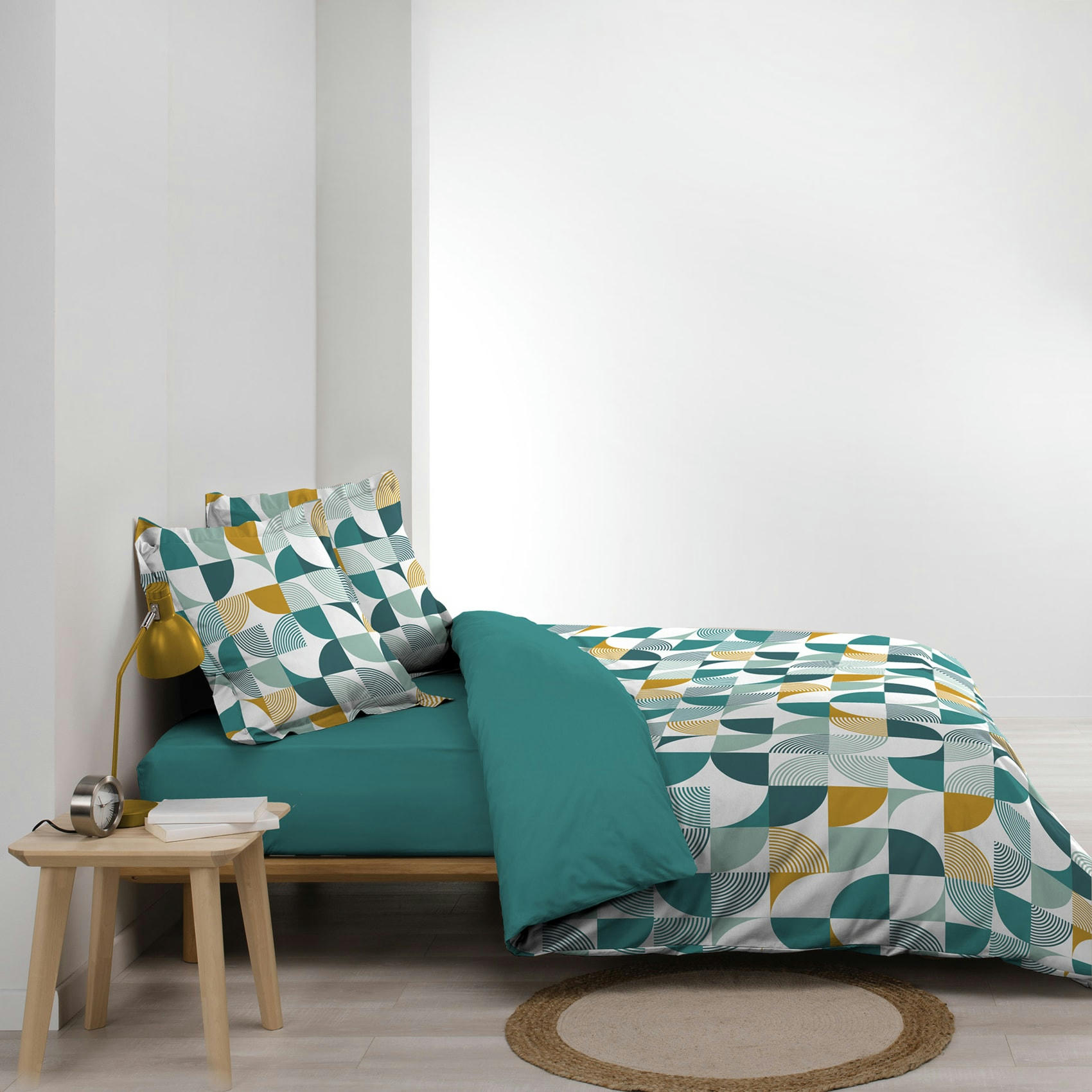 - Parure de lit esprit géométrique coton bleu 240x220 cm