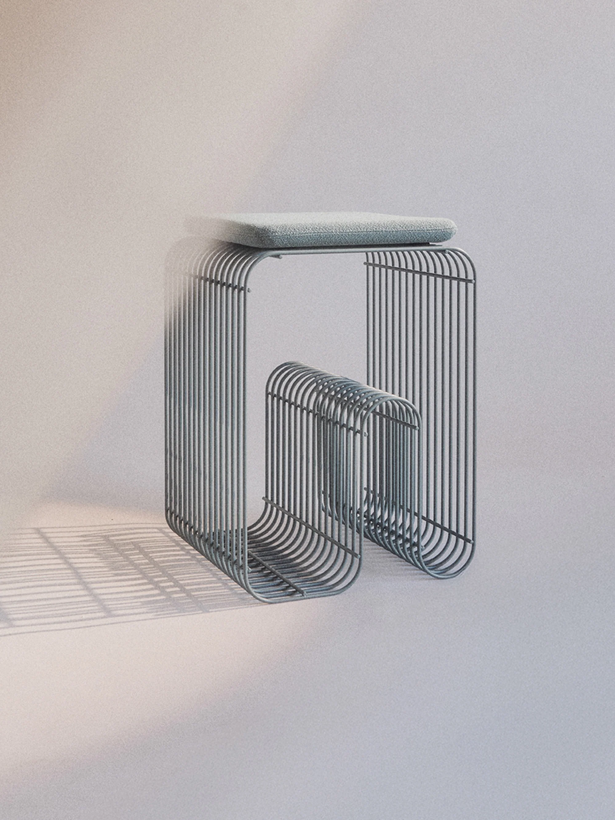 Metall-Hocker Curva