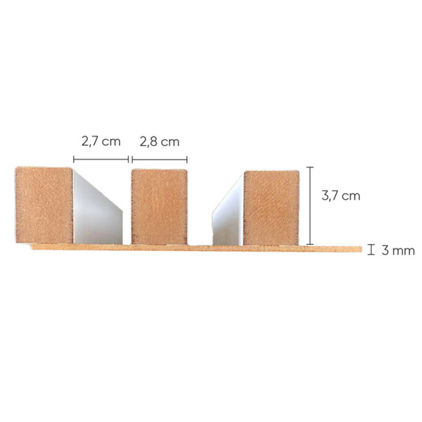 Panneau mural tasseaux bois MDF sur fond rigide HDF 250 x 17,6 x 4 cm - bois blanc sur fond chêne clair