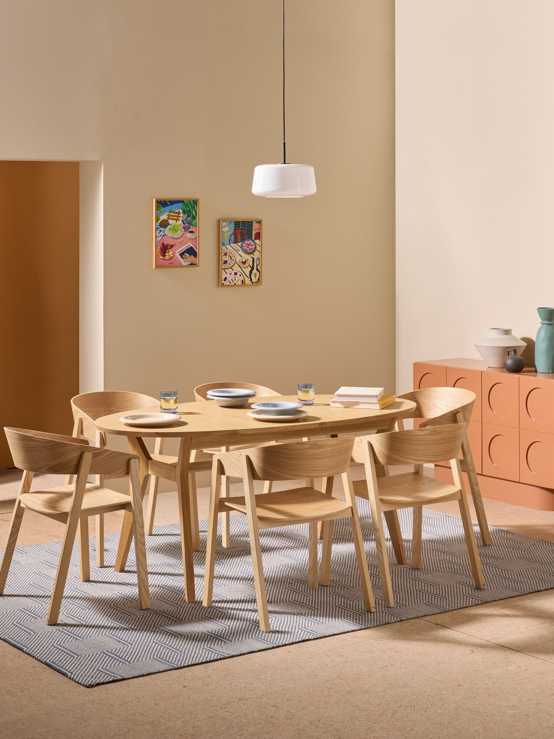 Jenson Extendable 6 to 8 Seater Round Dining Table in Oak