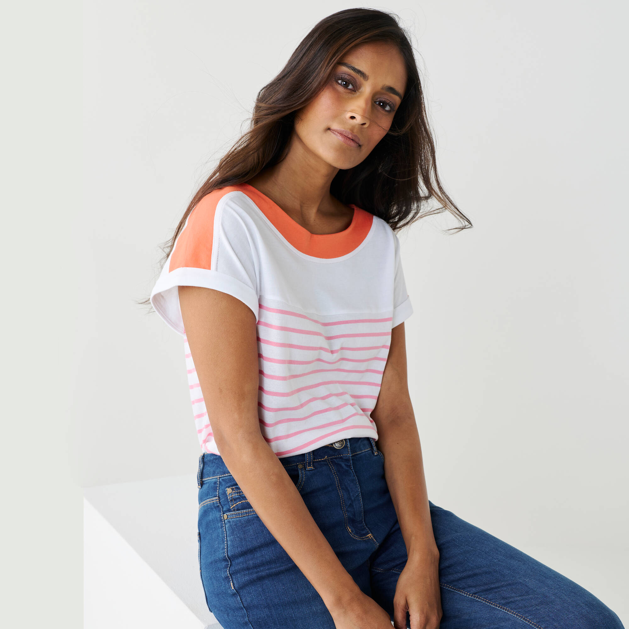 T-shirt rayé col bateau, manches courtes