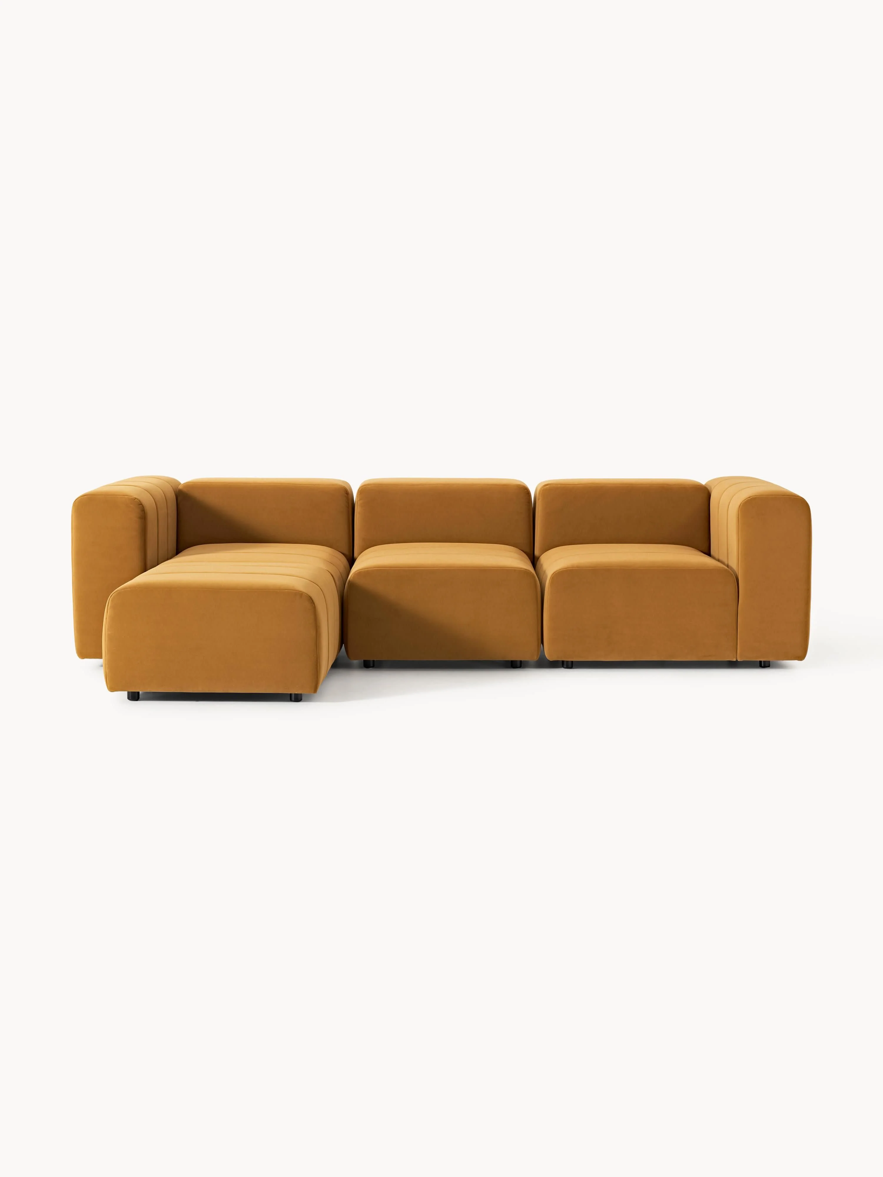 Modulares Samt-Sofa Lena (4-Sitzer) mit Hocker (links/rechts)