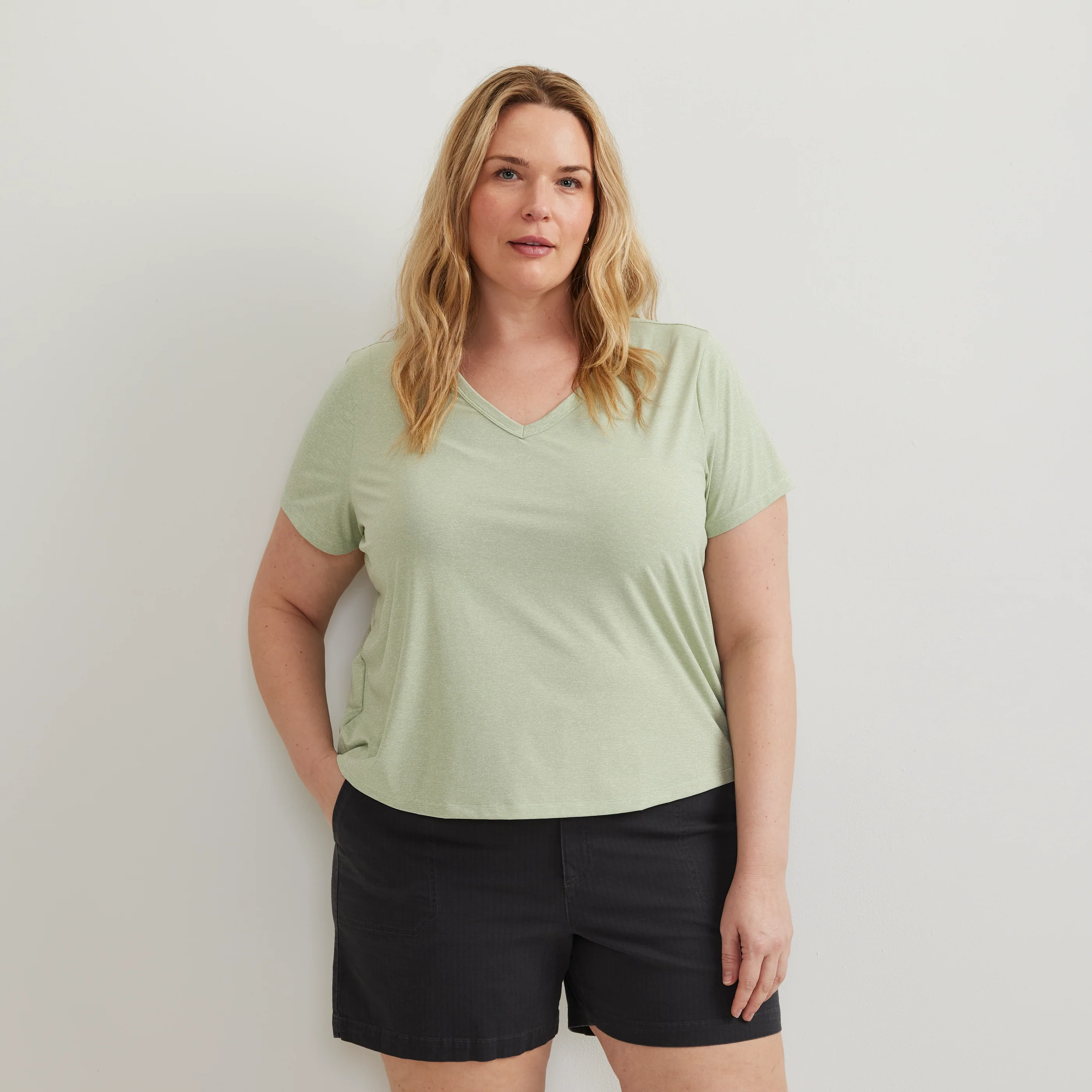 Women's Trek Light Hike Short-Sleeve V-Neck T-Shirt