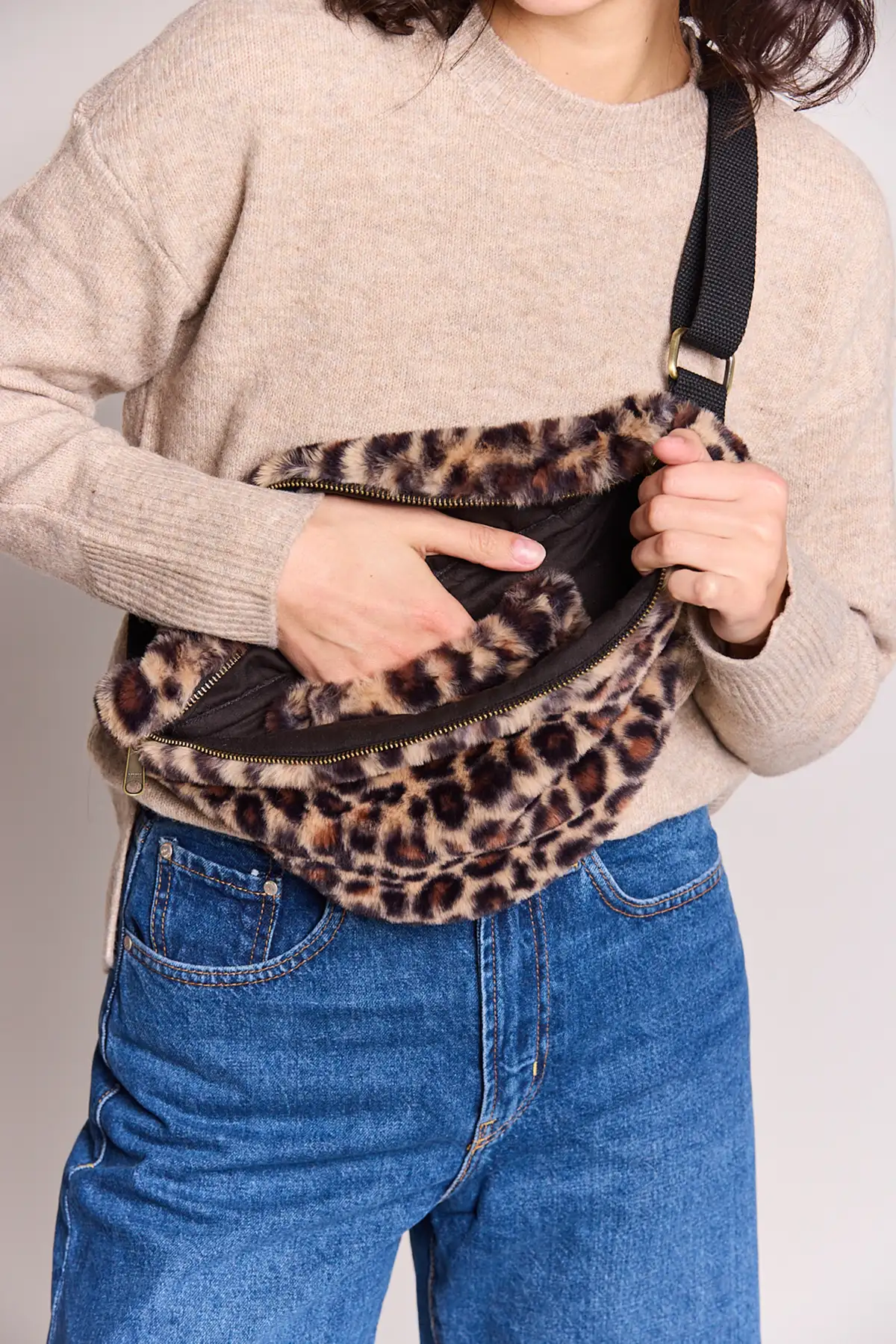 Sac banane L Sasha fausse fourrure Léopard