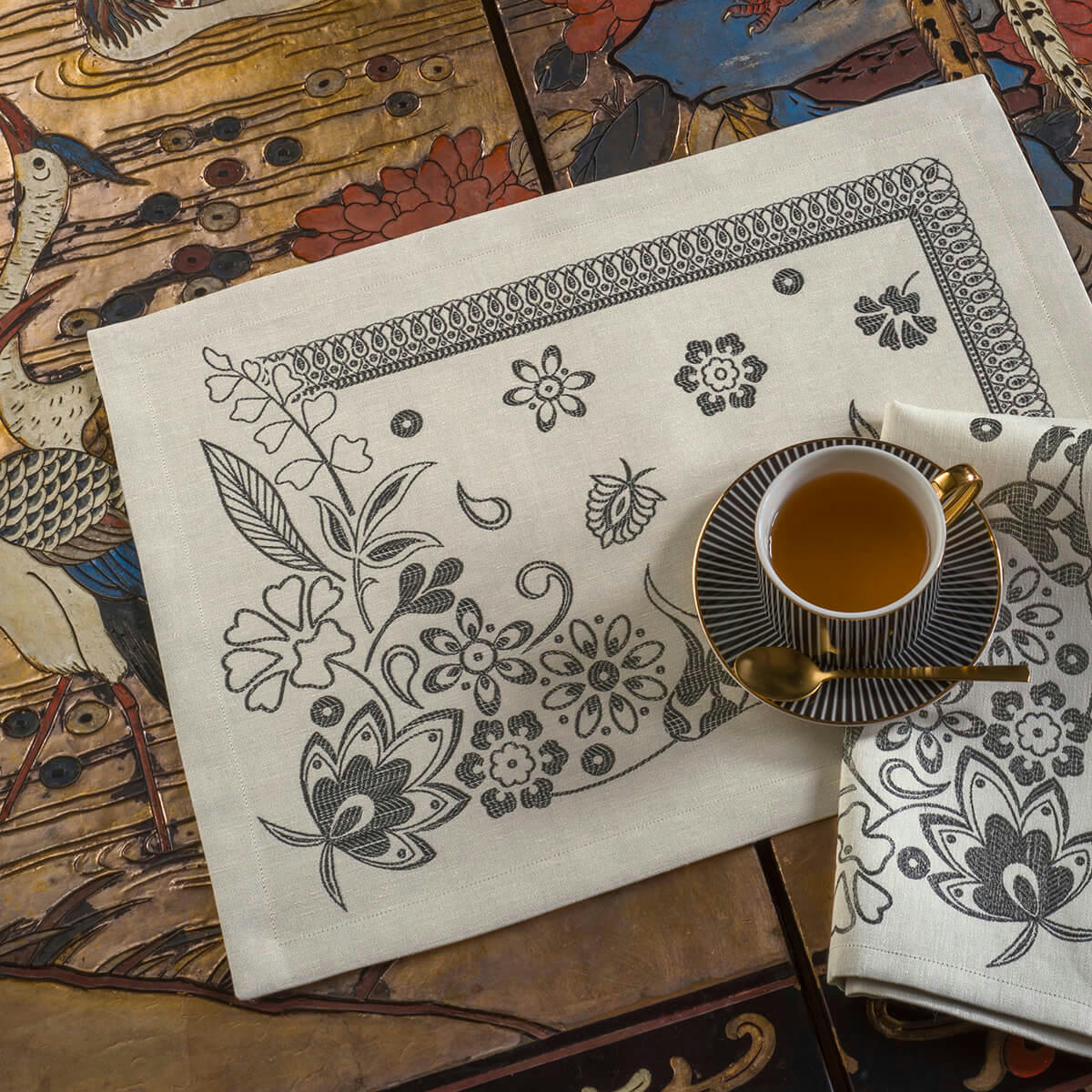 HAUTE COUTURE - Set de table en lin caviar 50 x 36