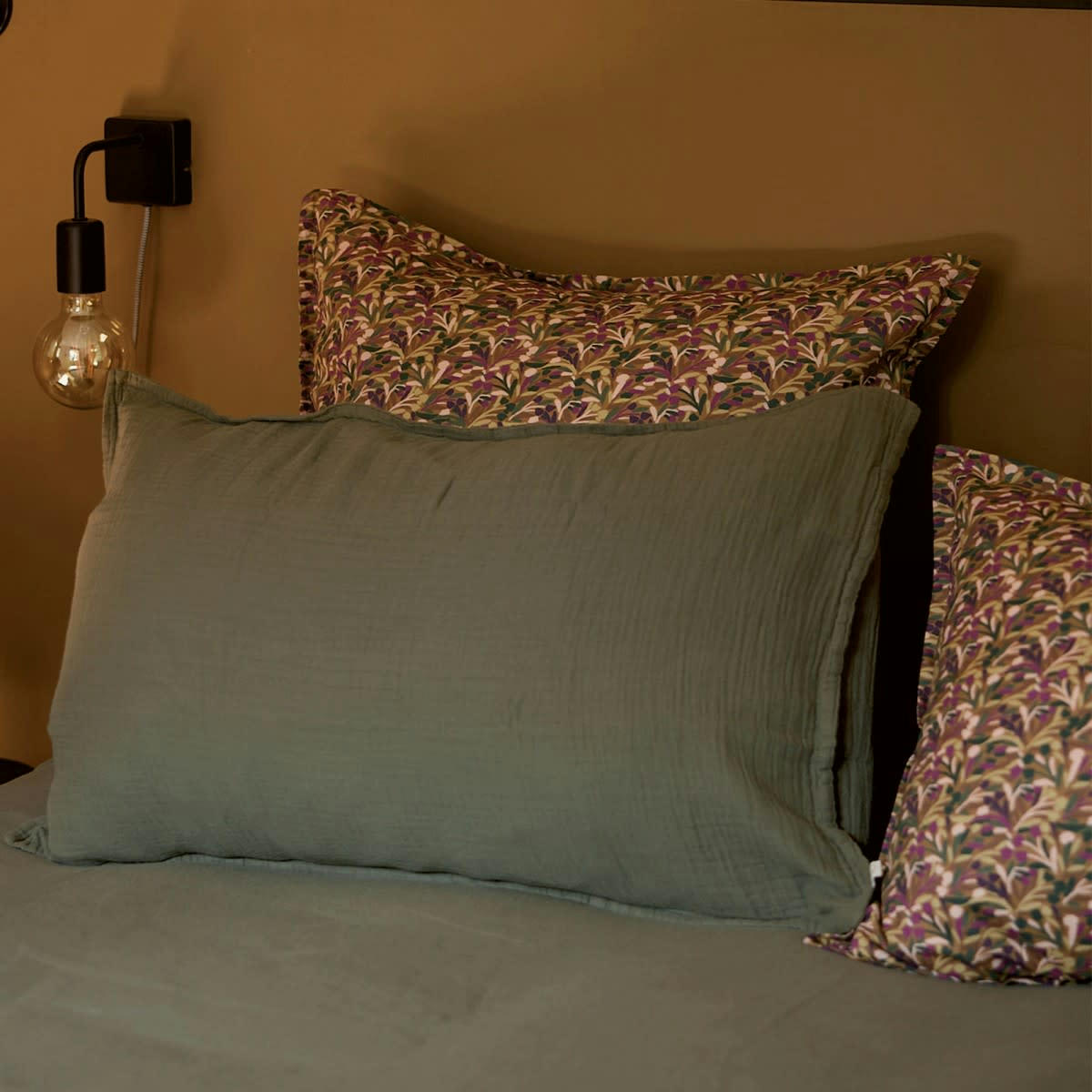 LES ESSENTIELS - Taie d'oreiller en gaze de coton kaki 50x75