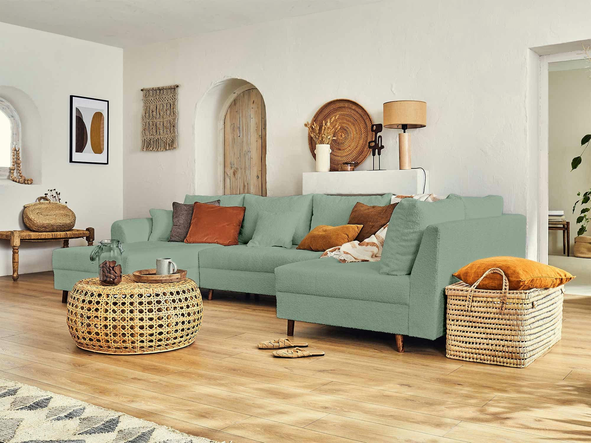 RUNE - Canapé d'angle droit 7 places en tissu bouclette vert sauge