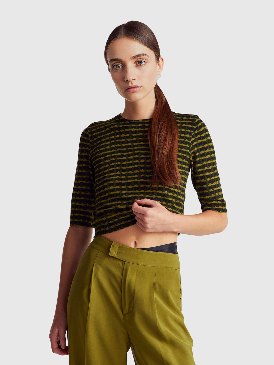 Short sleeve sweater in viscose blend