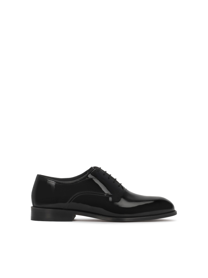 Men's patent leather shoes