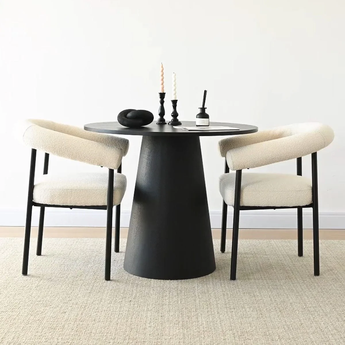 Round 35 Restaurant Dining Set