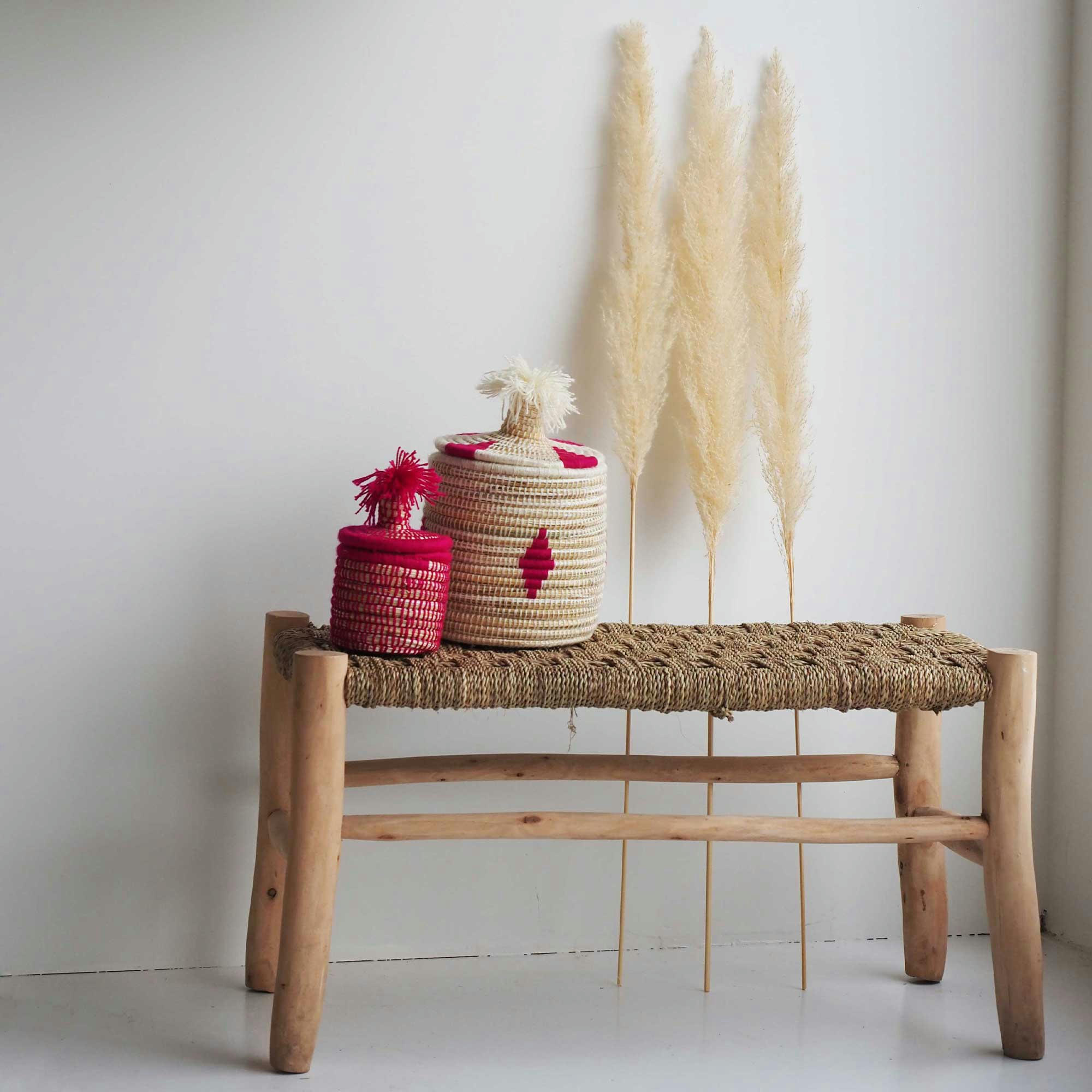 MALOU - Boîte berbère en laine et osier motif rose