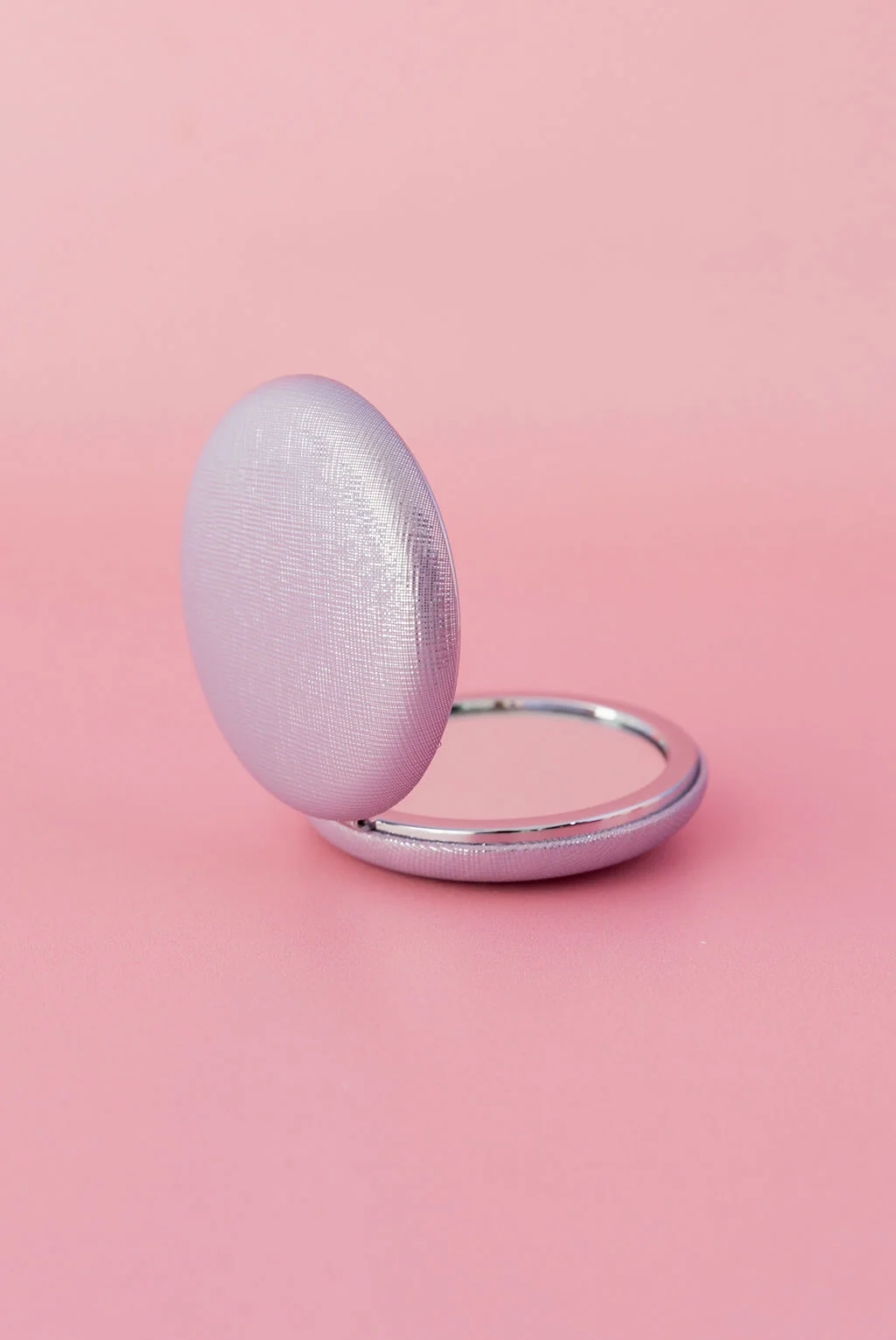 Round Pocket Mirror in Metallic Lilac