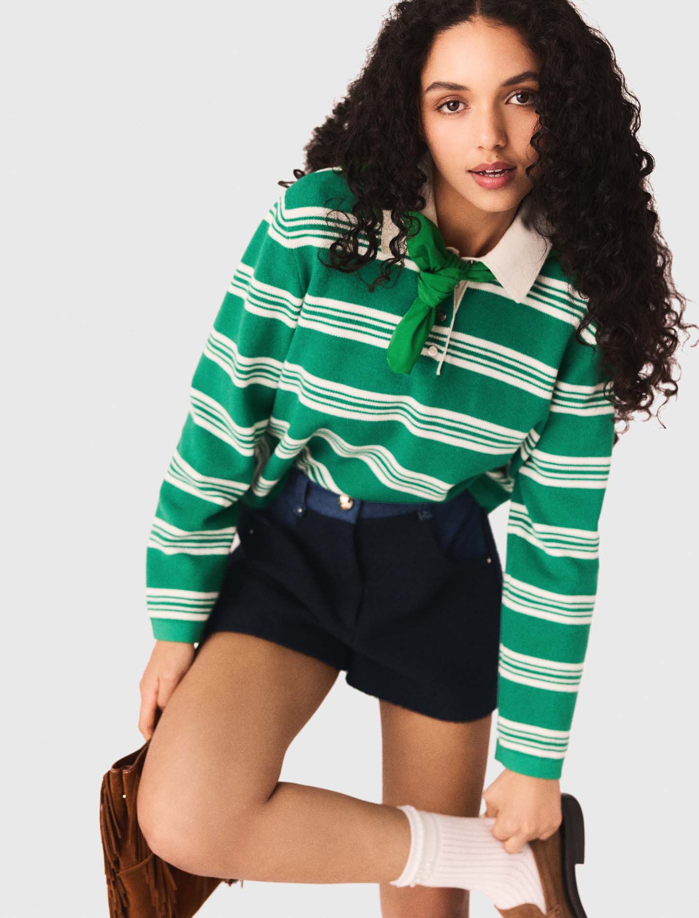 Pull court rayé avec col polo