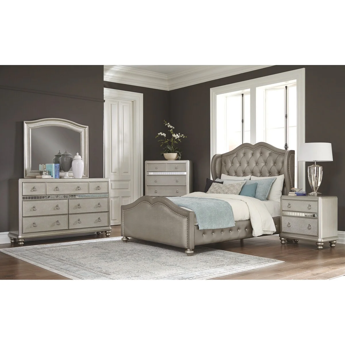 Isabella Metallic 5-piece Upholstered Bedroom Set with 2 Nightstands