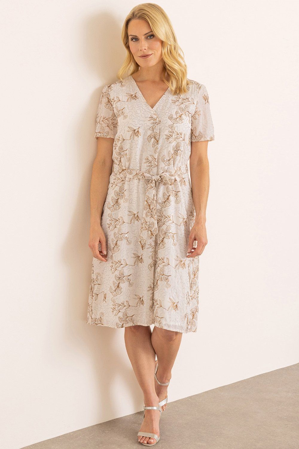 Klass. Embellished Short Sleeve Dress