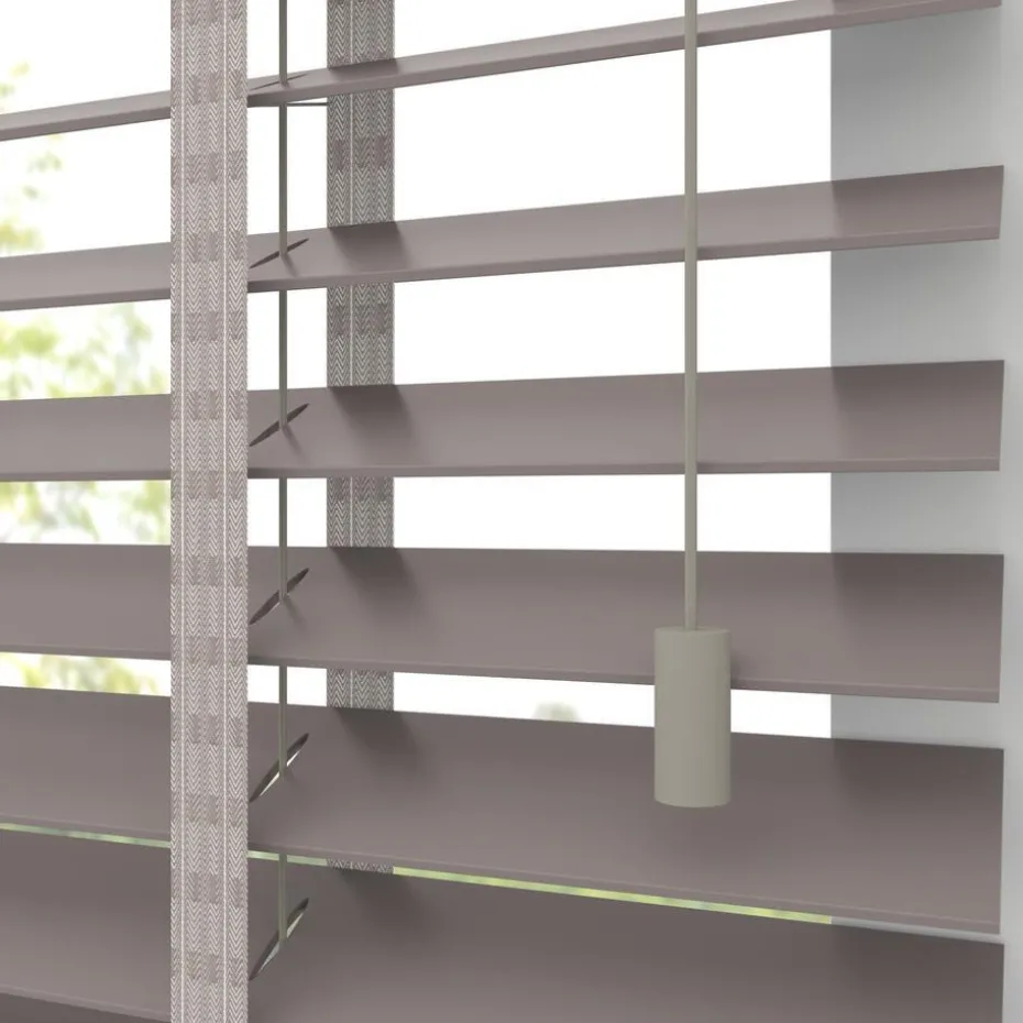 Kwantum Houten Jaloezieën | Jaloezieën | Fenstr Houten Jaloezie Wout  50mm Taupe