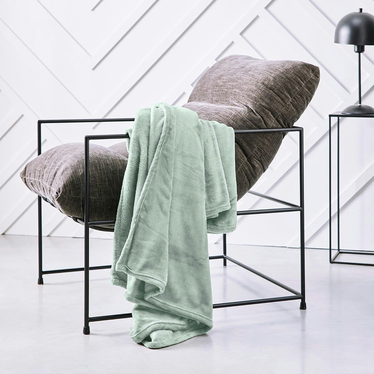 ESSENTIAL - Plaid uni en Polyester Vert 125x150 cm