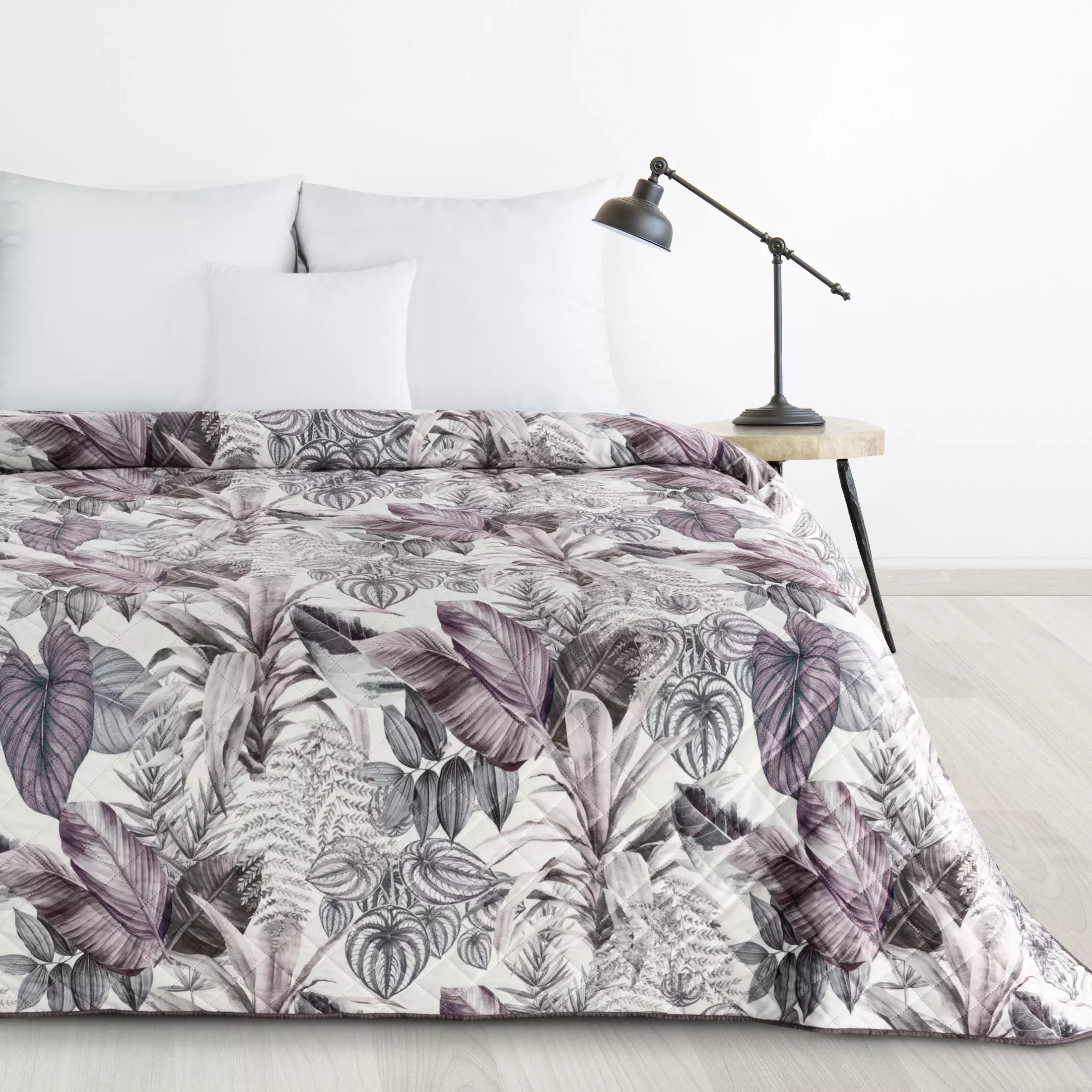 Narzuta fioletowo, szara 170x210 cm pikowana metodą hot press z nadrukiem egzotycznych liści DAVOS Design 91