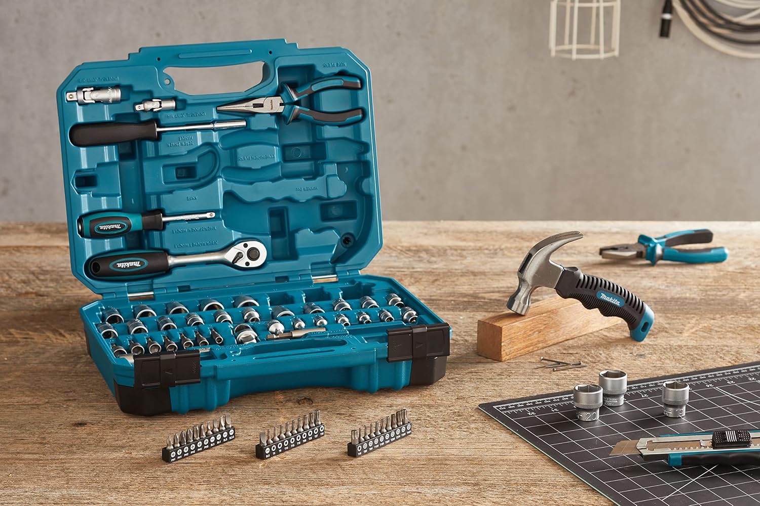 Makita E-10899 76 Piece Hand Tool Set