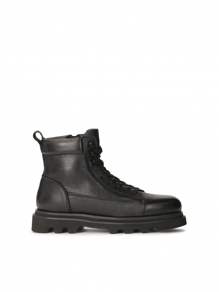 Classic black insulated boots