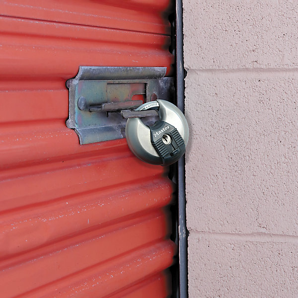 Cadenas à clé Master Lock Excell M40EURT disque en acier inoxydable Ø. 70 mm hauteur de l'anse 16 mm vendu par 2