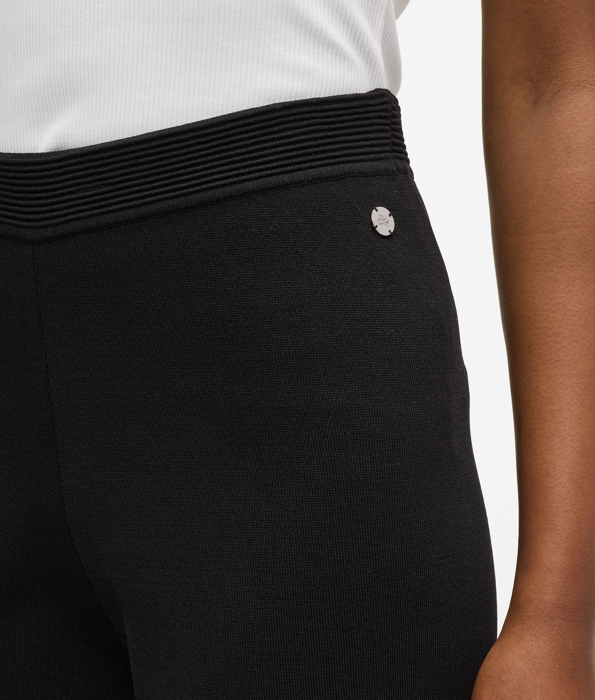 Culottes à passepoil contrastant