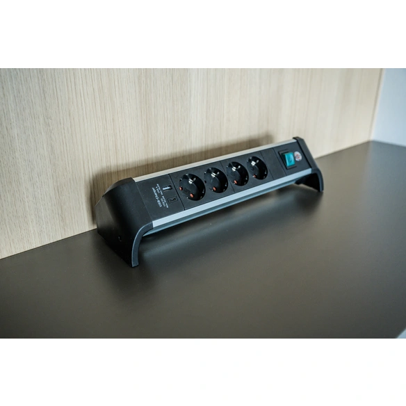 Steckdosenleiste mit USB Power Delivery USB-Ladefunktion 4-fach 1,8m