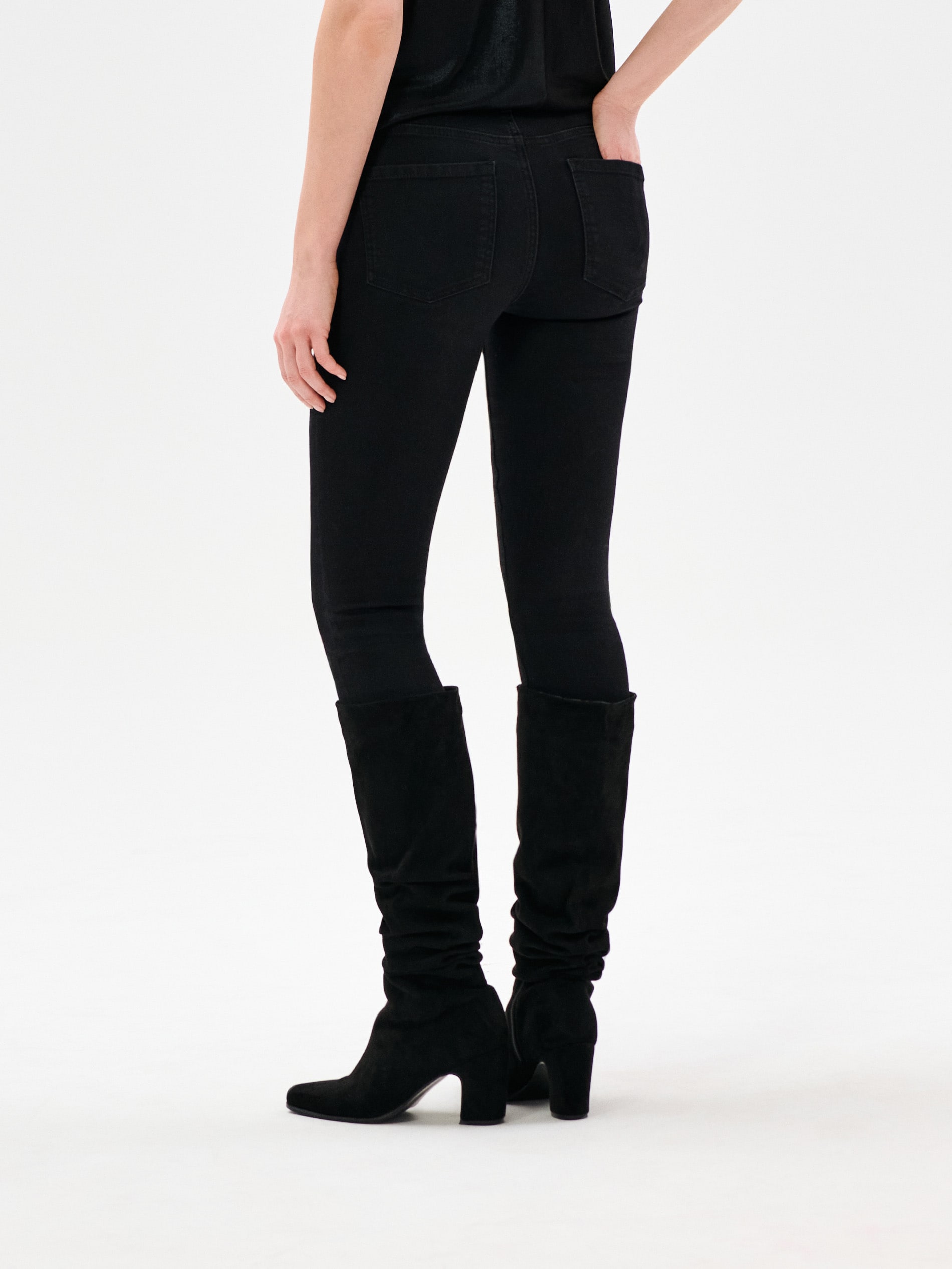 Jeansy skinny