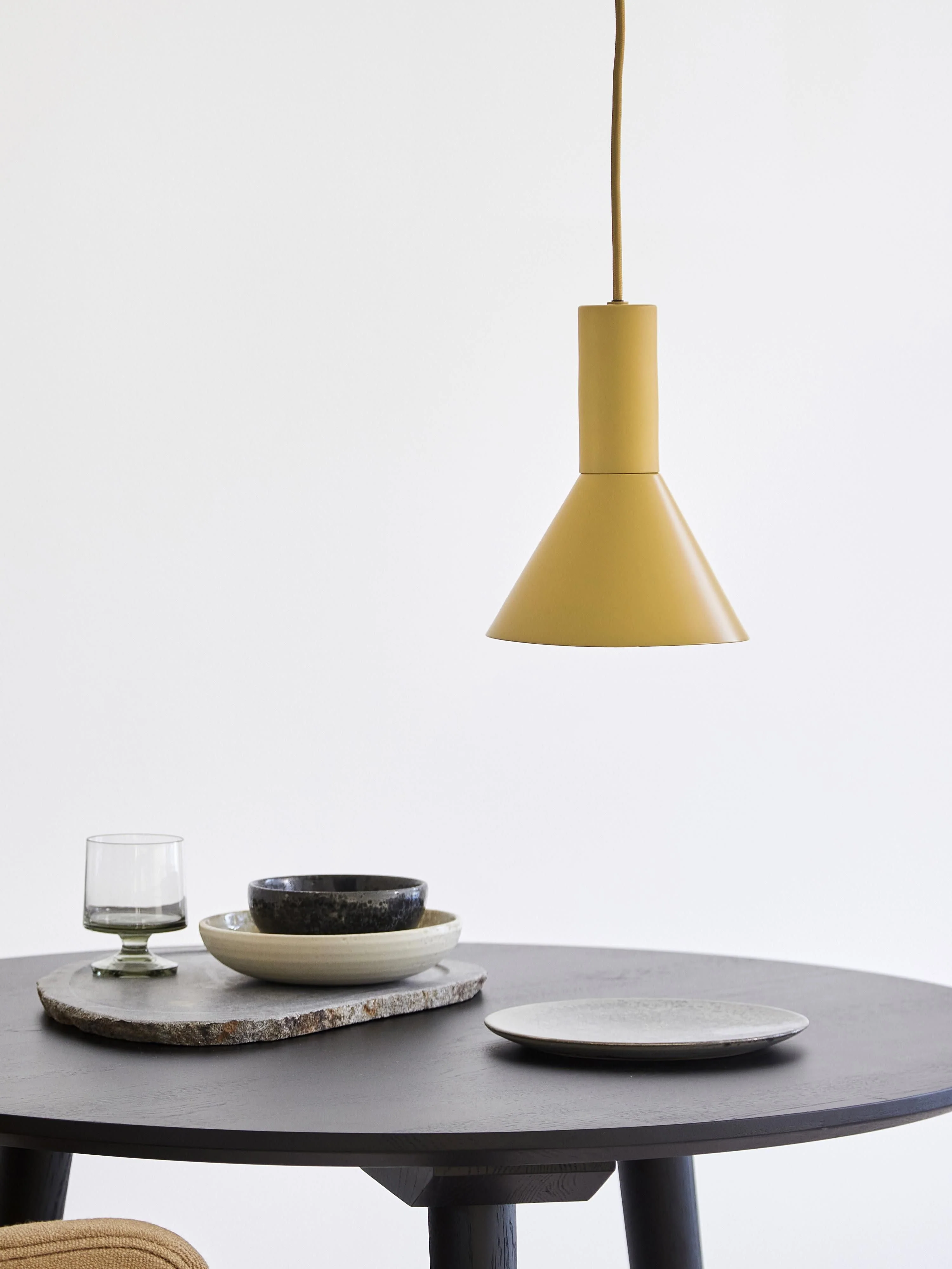 Kleine Design Pendelleuchte Lyss
