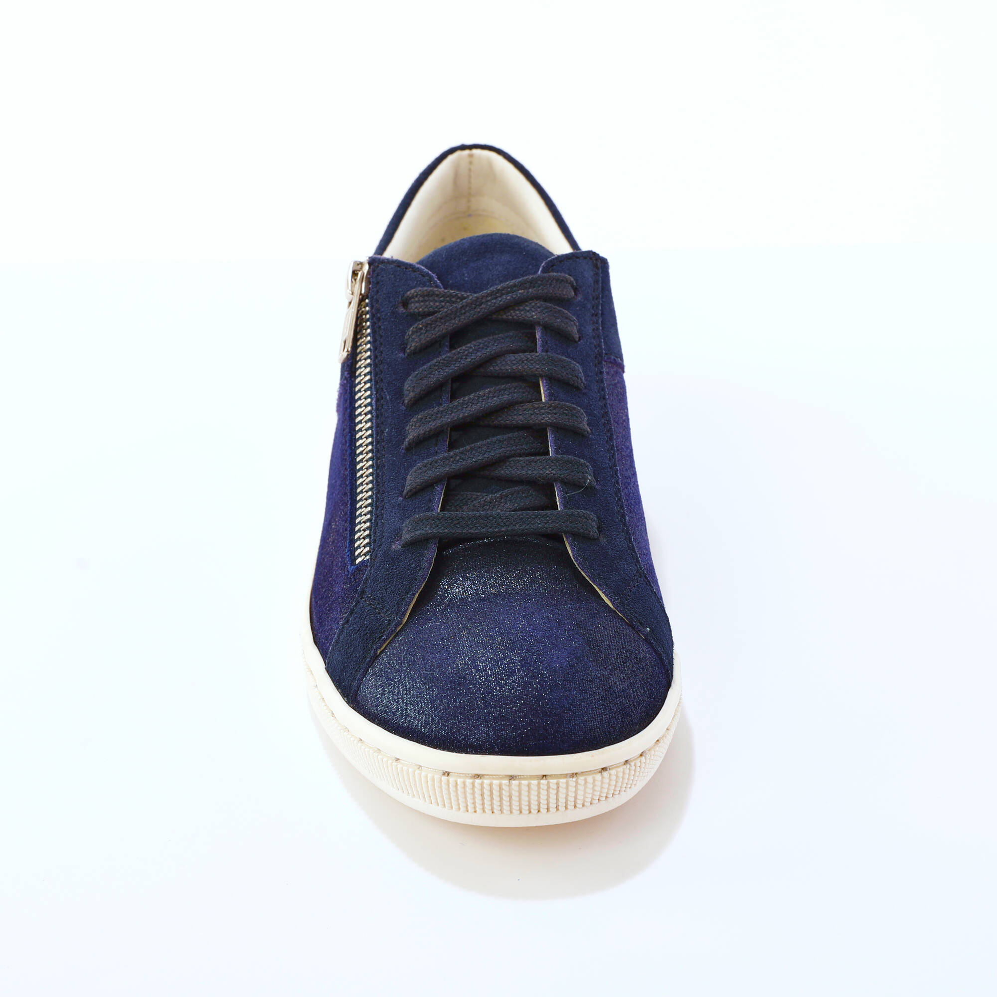 Basket basse zippée en cuir souple effet irisé
