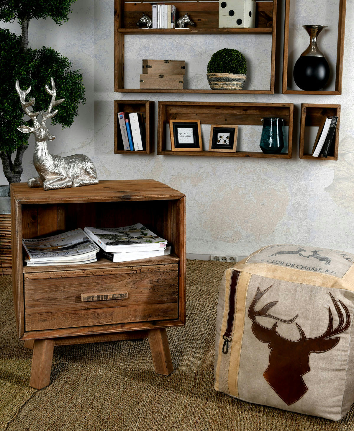 - Pouf en coton et cuir cerf