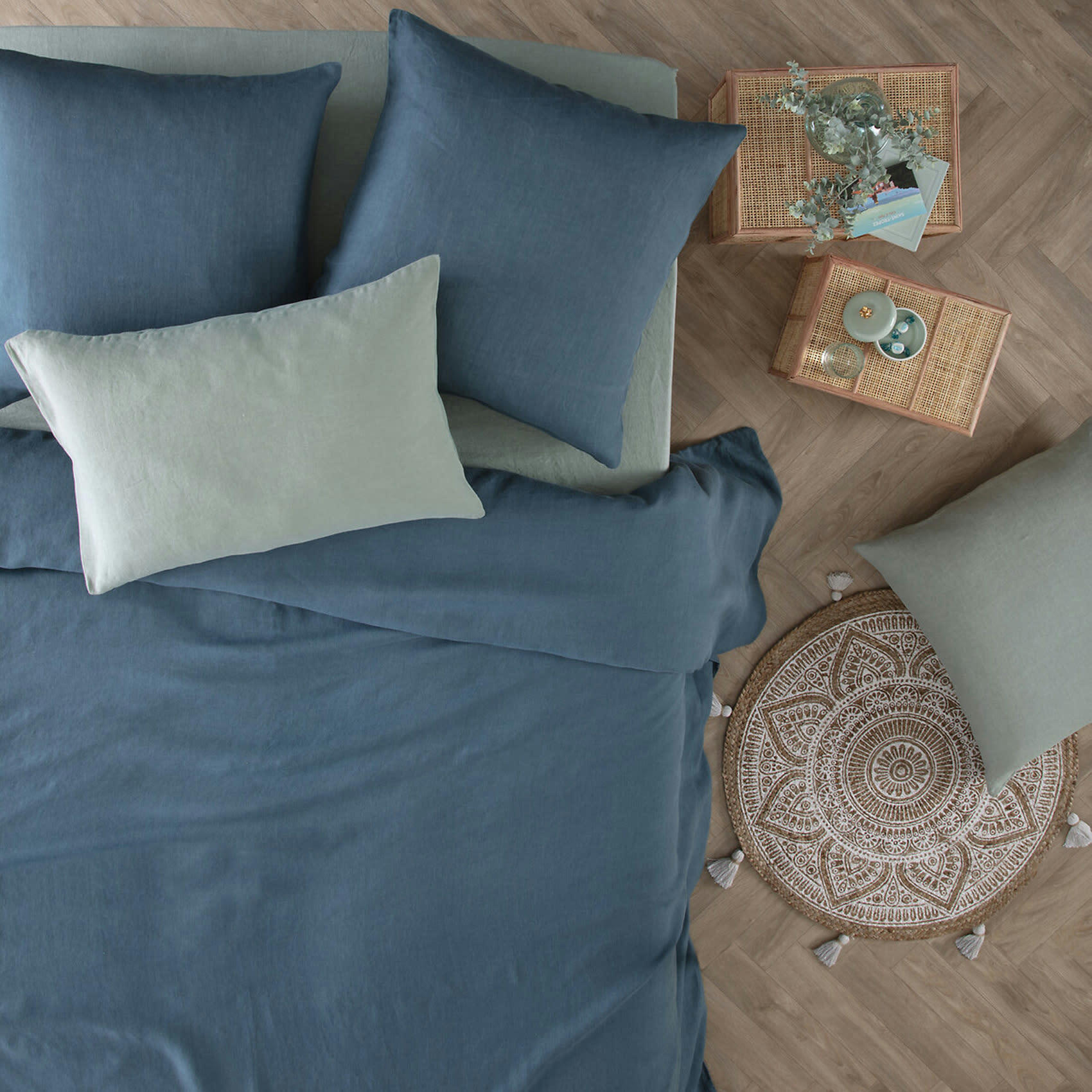 - Housse de couette en 100% lin bleu canard 260x240 cm