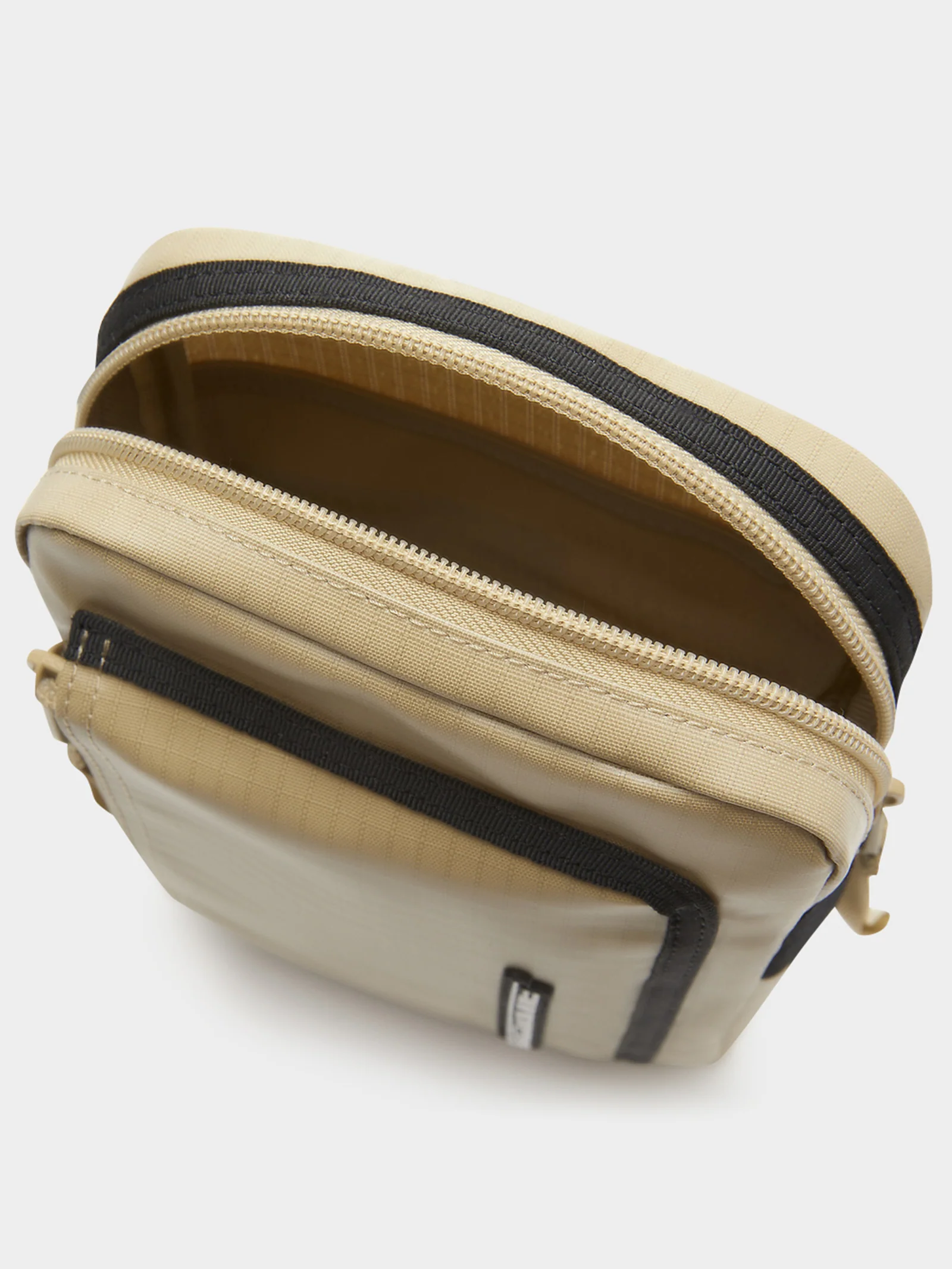 Street Balance Vertical Camera Bag