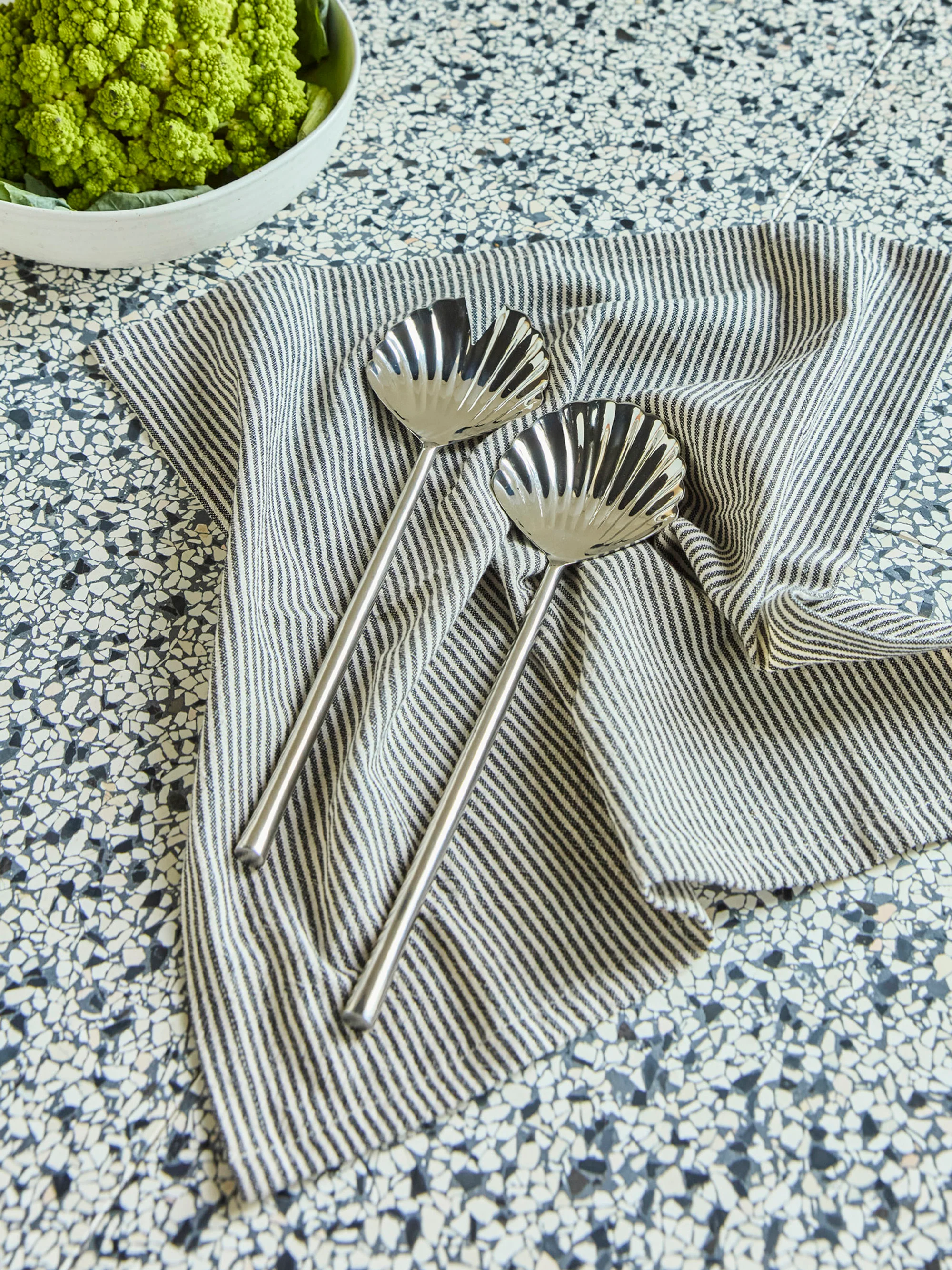 Handgefertigtes Salatbesteck Fan in Muschelform