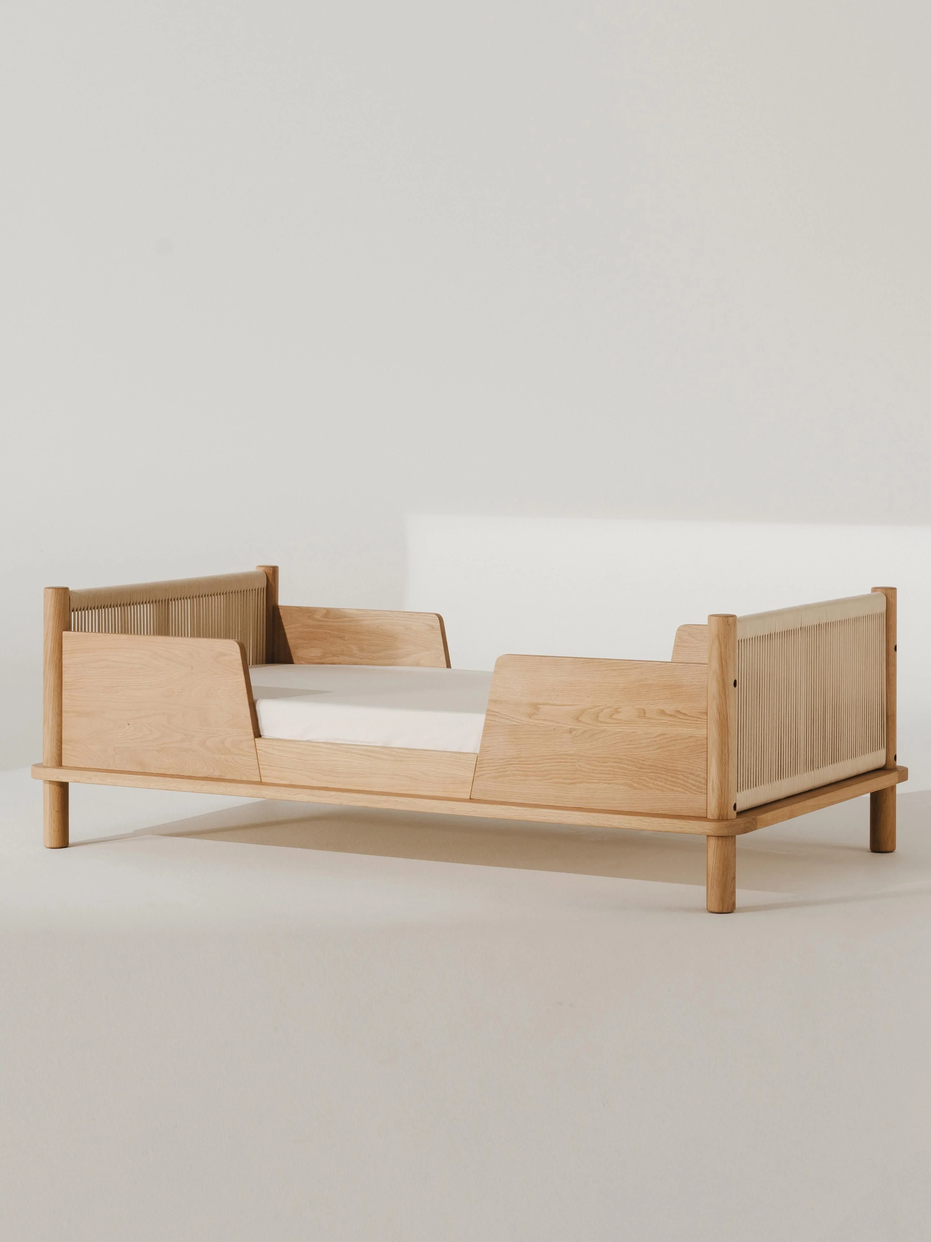 Kinderbett Latitude aus Eichenholz, 70 x 140 cm