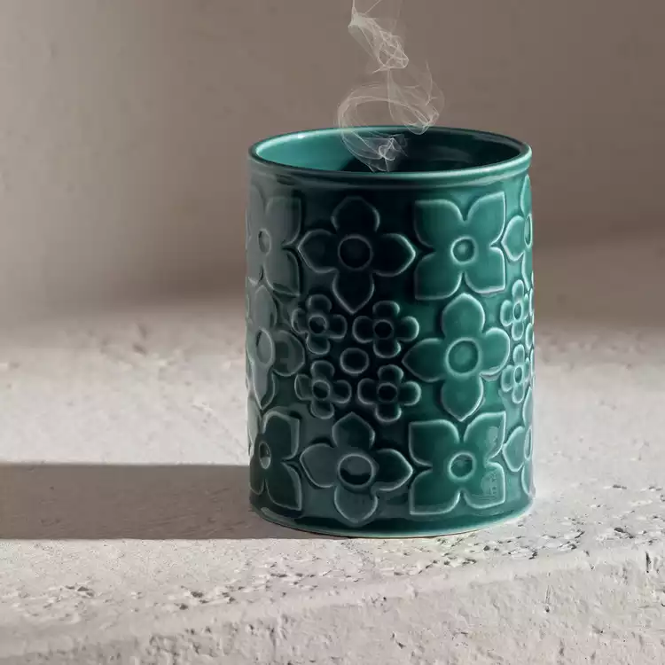 Habitat x Scion Candle - Oak & Geranium